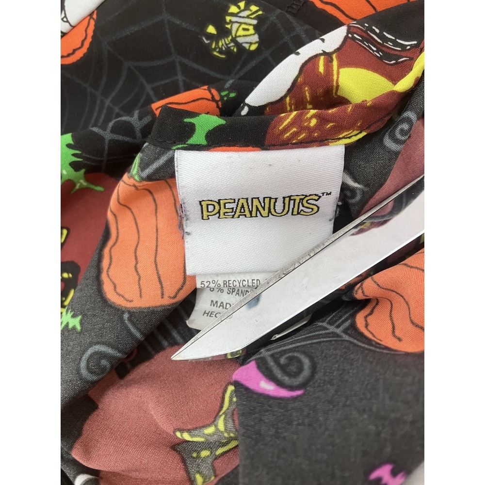 Peanuts Nurse Scrub Top Womens Large Black Halloween Snoopy Charlie Brown Cute - Picture 6 of 7